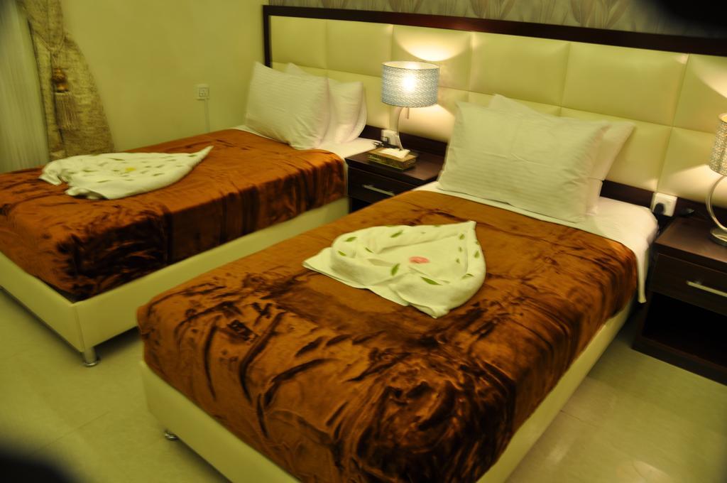 Al Bustan Crown Hotel 2 Arar Cameră foto